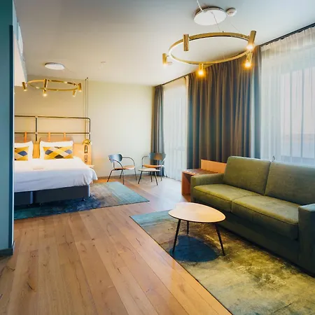 Four Elements Hotel 4*
